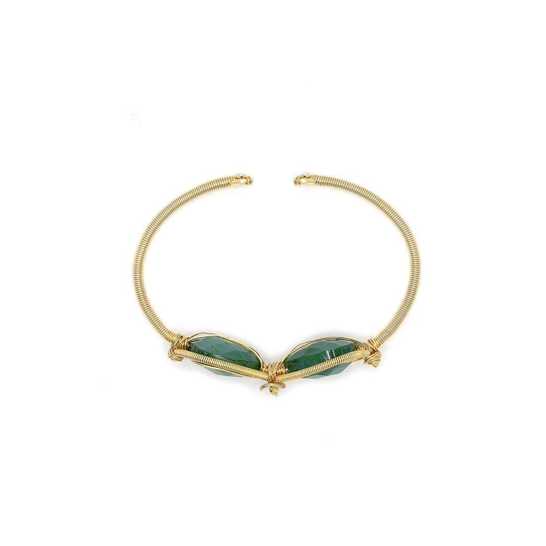 Elze Bracelet is one size fits all. Gold and Green bracelet. Handmade with Non-tarnish Gold plated wire and teardrop-shaped crystals. Minimalist Wire-wrapped bracelet.