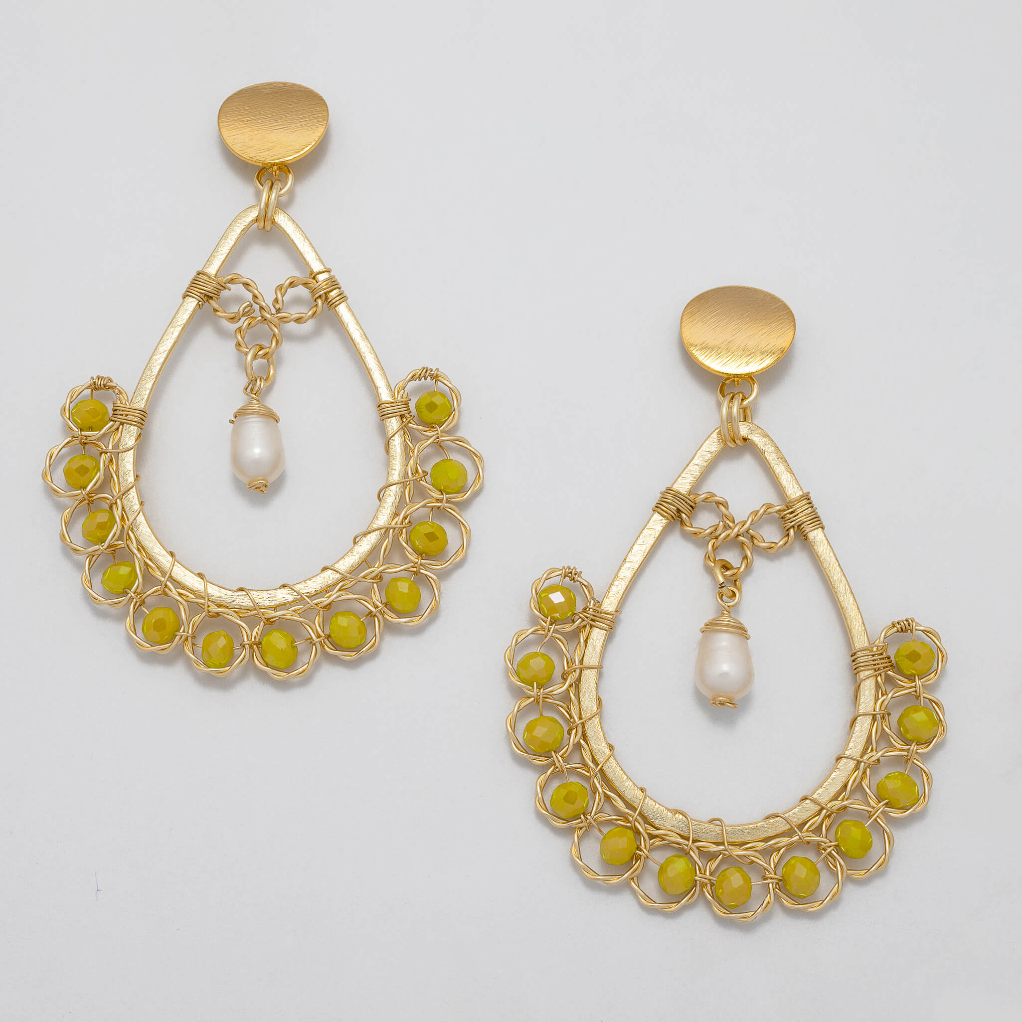 Buy Oomph White Pearls & Kundan Jadau Long White Chandbali Earrings Online  At Best Price @ Tata CLiQ