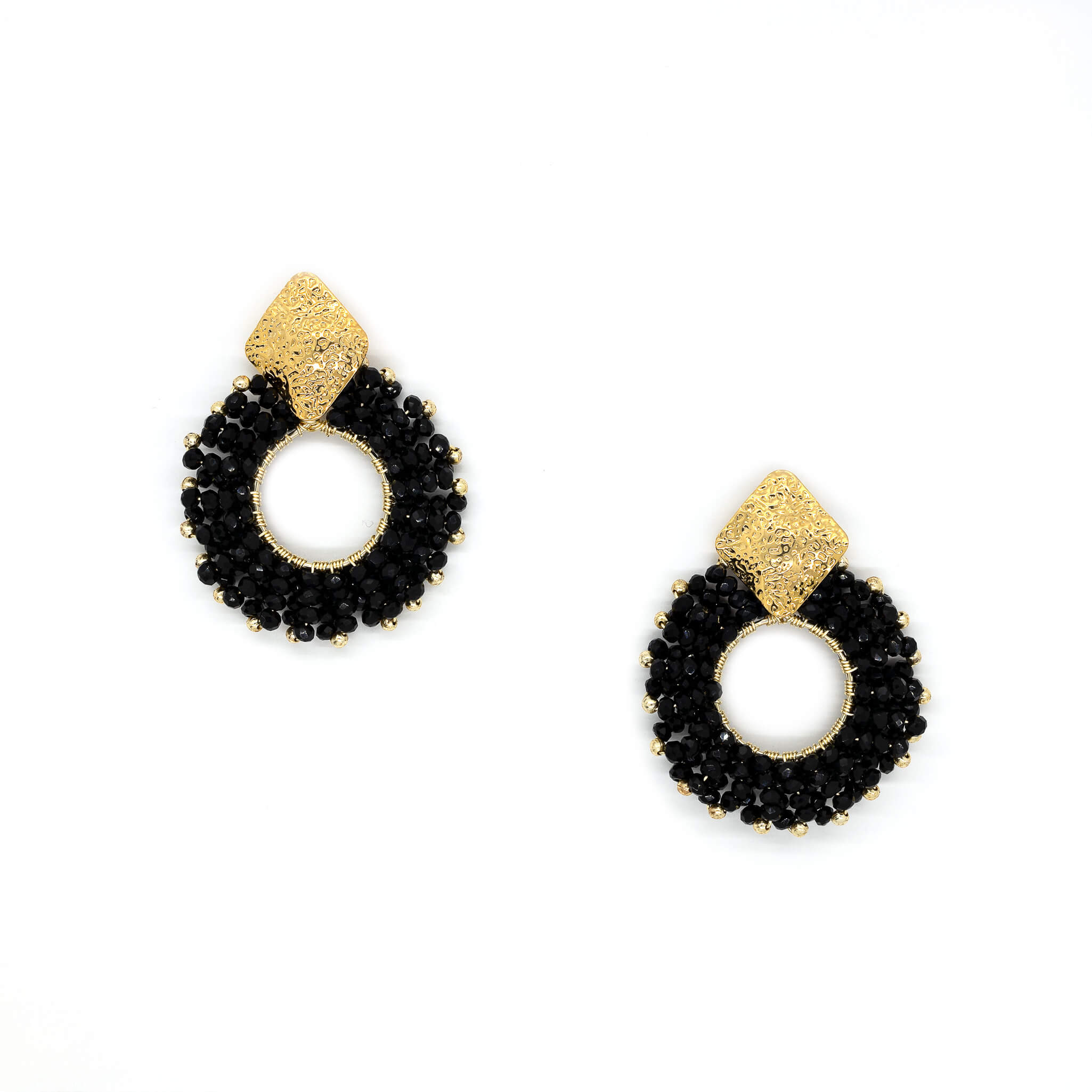 Seed bead earrings, gold square studs earrings, earrings with seed beads. The Evry earrings in Black.