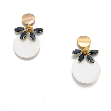 The Grace II earrings are 1.5 inches long. Gold, White and Green earrings. These Beaded stud Earrings are Handmade with non-tarnish gold plated wire, Rice grain crystal beads, and a mother pearl disc. Simple Earrings.